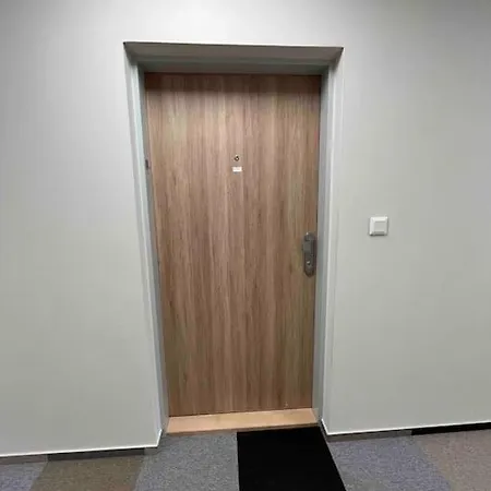 Moderny Apartman S Terasou